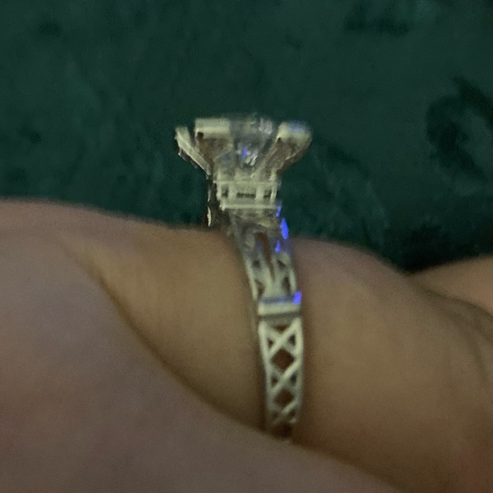 Eiffel Tower CZ ring - Picture 2 of 5